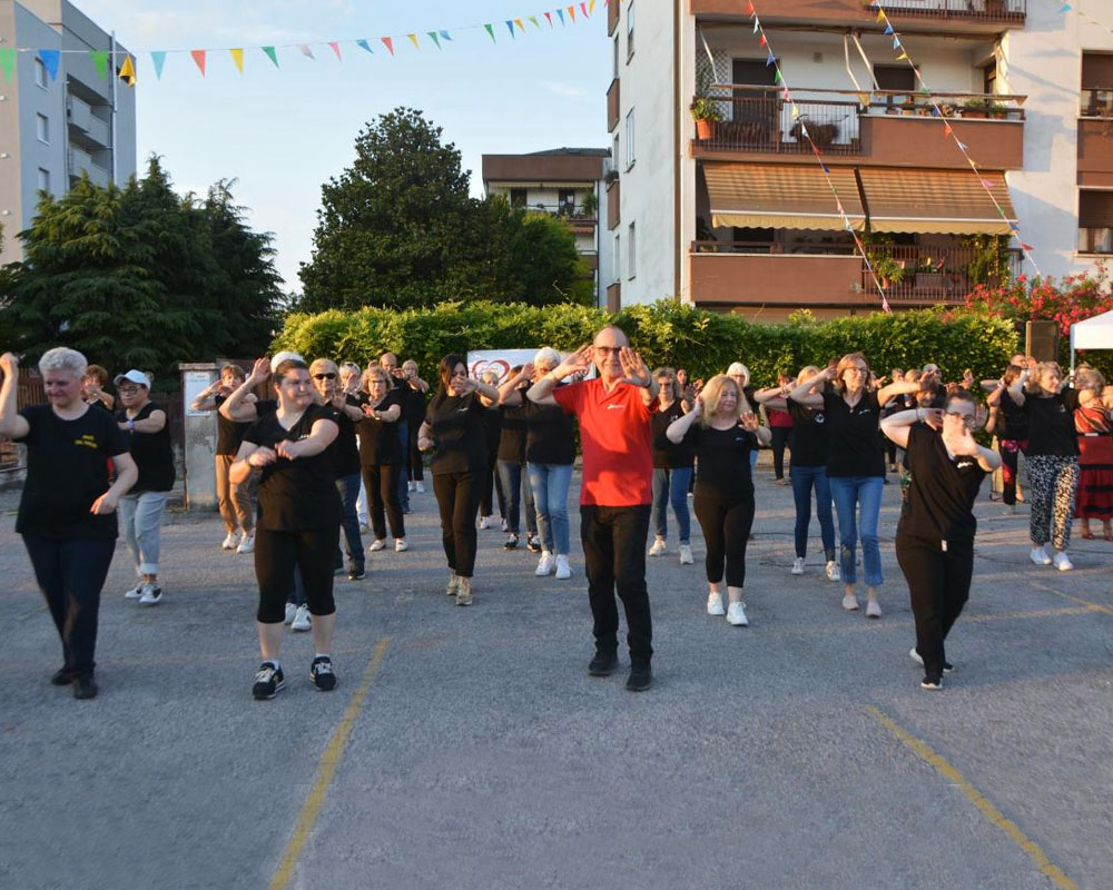 Scuola di ballo insieme agli Amici del Tesoro a San Giovanni Lupatoto