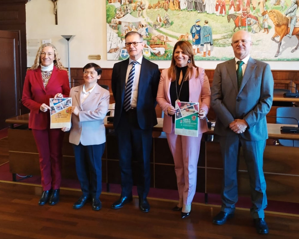 A San Giovanni Lupatoto: ragazzi a scuola di rianimazione. Nella foto, da sinistra, Chiara Tacconi, Erica Baldelli, Attilio Gastaldello, Debora Lerin e Simone Sebastiani