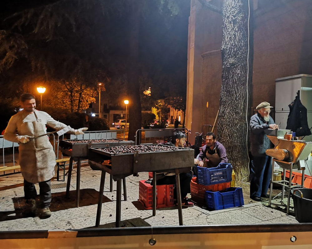 Domenica 9 novembre 2025, Castagnata organizzata dalla Pro Loco di San Giovanni Lupatoto