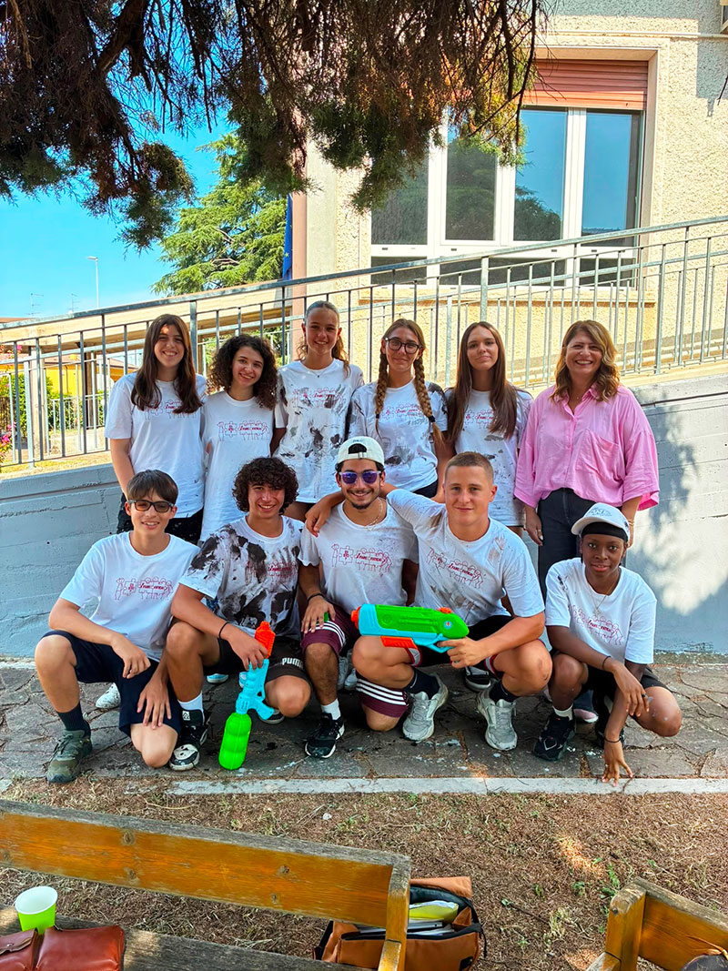 Ci-sto-a-fare-fatica-gruppo-ragazzi-con-Debora-Lerin “Ci sto? Affare Fatica!”, grande successo per l'iniziativa dedicata ai giovani per prendersi cura della città