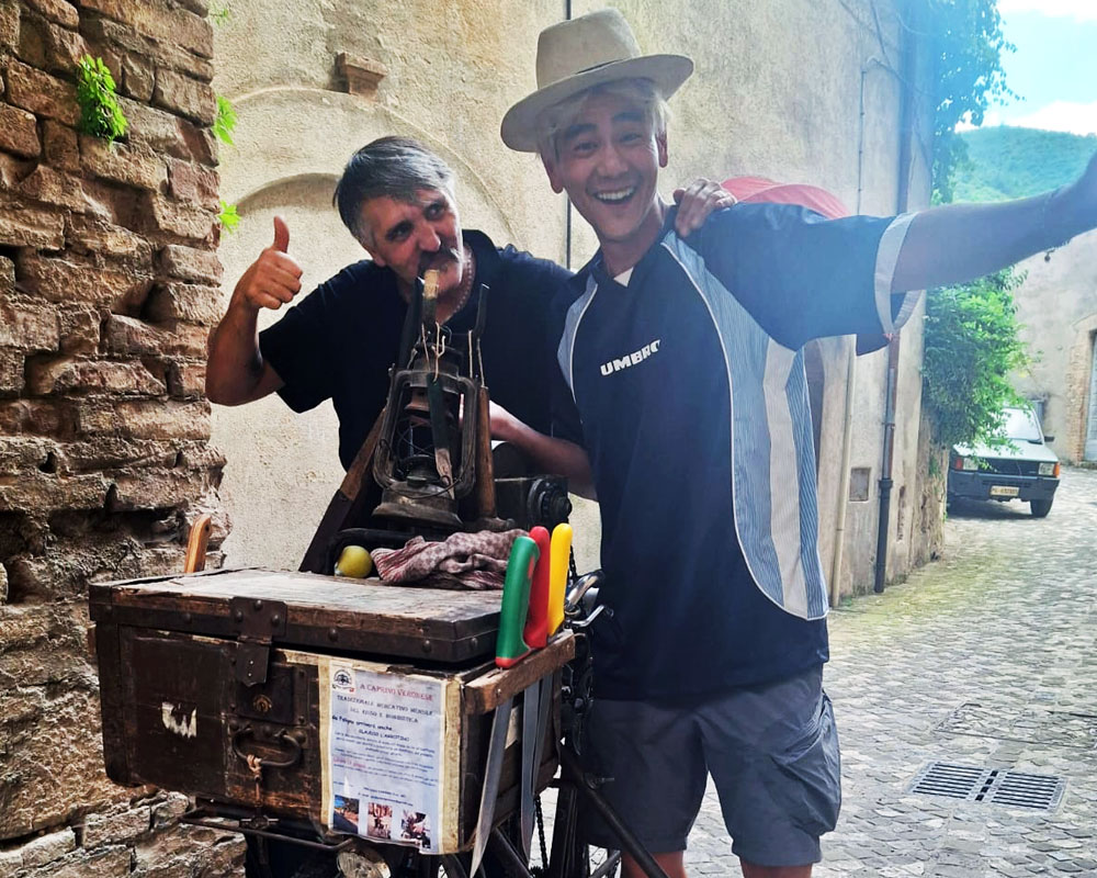 Claudio Benal l'arrotino con la star taiwanese Eddie Peng